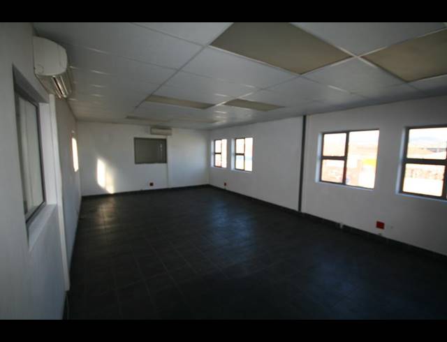 576M² WAREHOUSE TO LET IN EPPING INDUSTRIAL